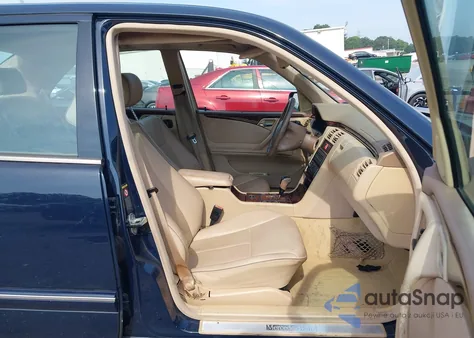 2001 Mercedes-Benz E 320 from USA, damaged, VIN WDBJF65J01B241472